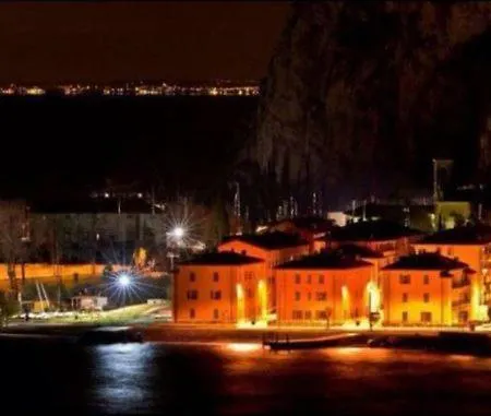 Antica Campione Rooms&hostel Hotel *