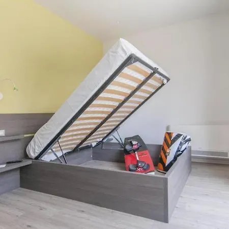 Antica Campione Rooms&hostel *