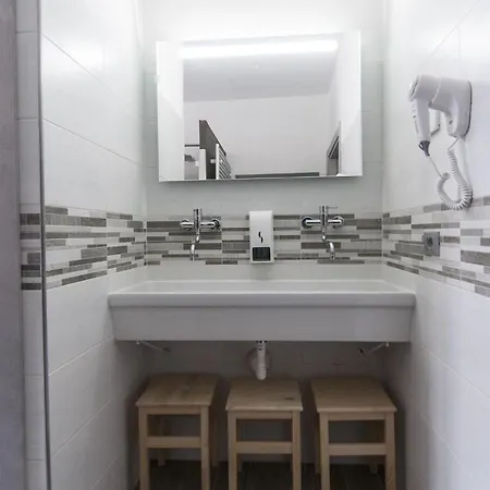 Hotel Antica Campione Rooms&hostel